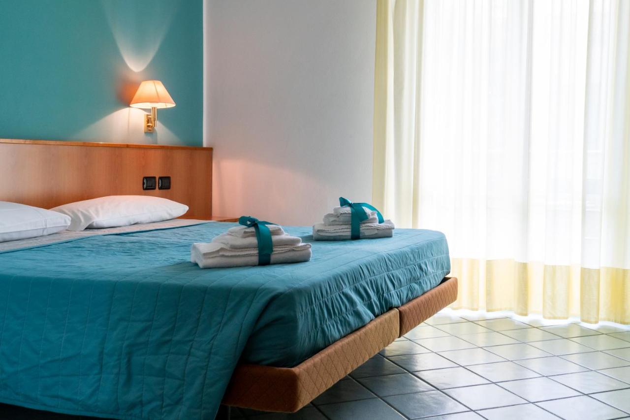 Hotel Alisei Lignano Sabbiadoro Kültér fotó
