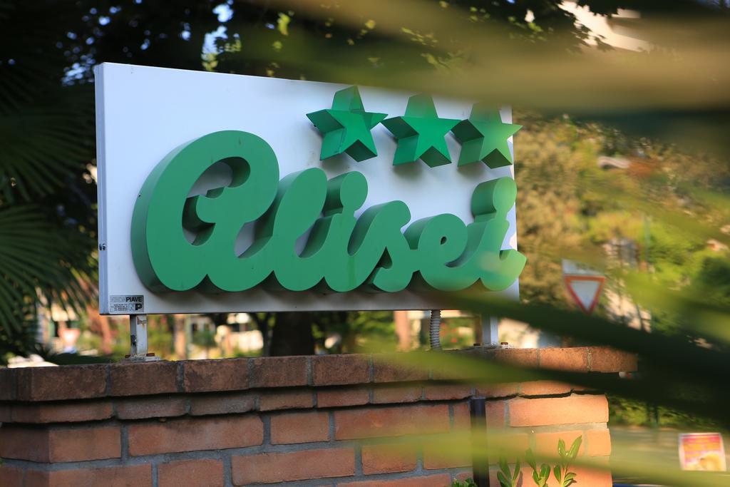 Hotel Alisei Lignano Sabbiadoro Kültér fotó