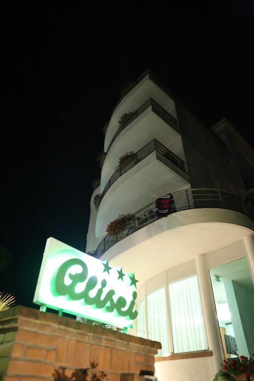 Hotel Alisei Lignano Sabbiadoro Kültér fotó